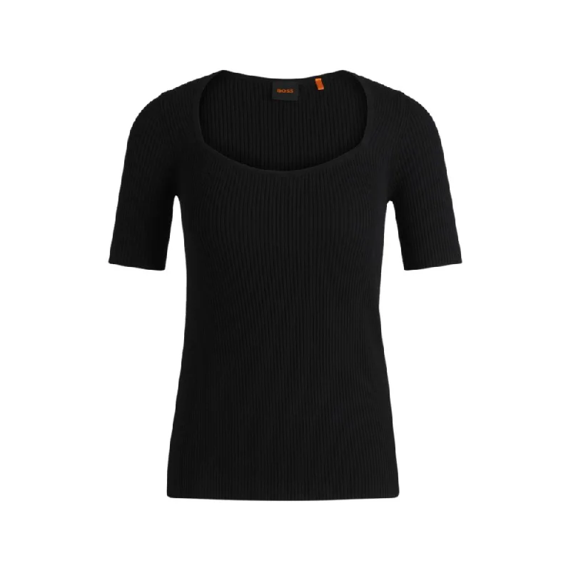 Girl Style Square-neck short-sleeved sweater in ribbed stretch fabric