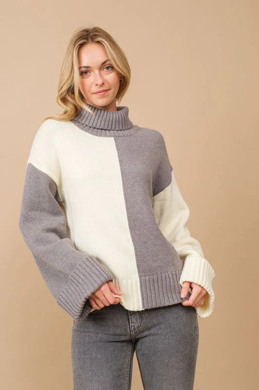 Classic Comfort Divided Opinions Colorblock Cowl Neck Sweater (Heather Grey)