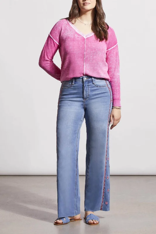 Refreshing Design Brooke Hugging Jeans In Medium Wash