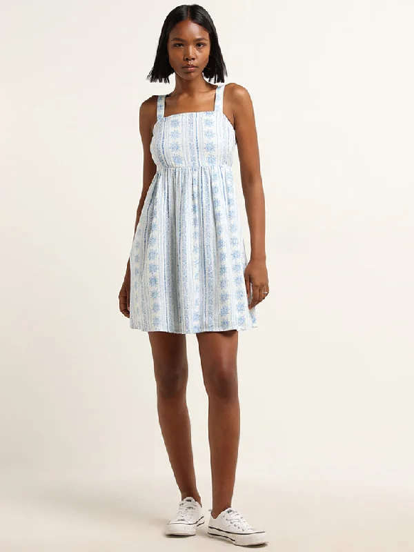 Personal Charm Nuon White & Blue Printed Blended Linen Skater Dress