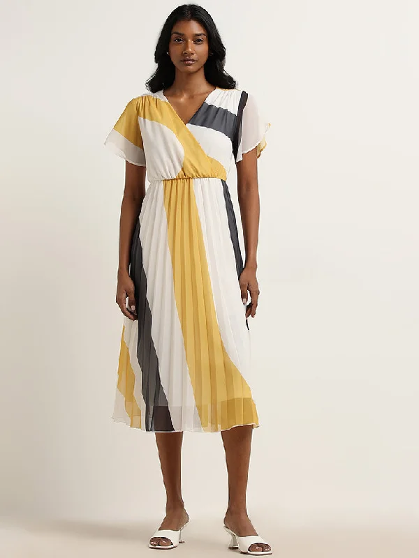 Simple Chic Wardrobe Yellow Accordion Pleated A-Line Dress