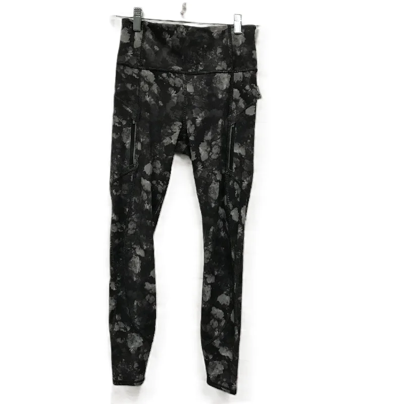 Street Fashion Athletic Leggings By Athleta In Grey, Size: Xs