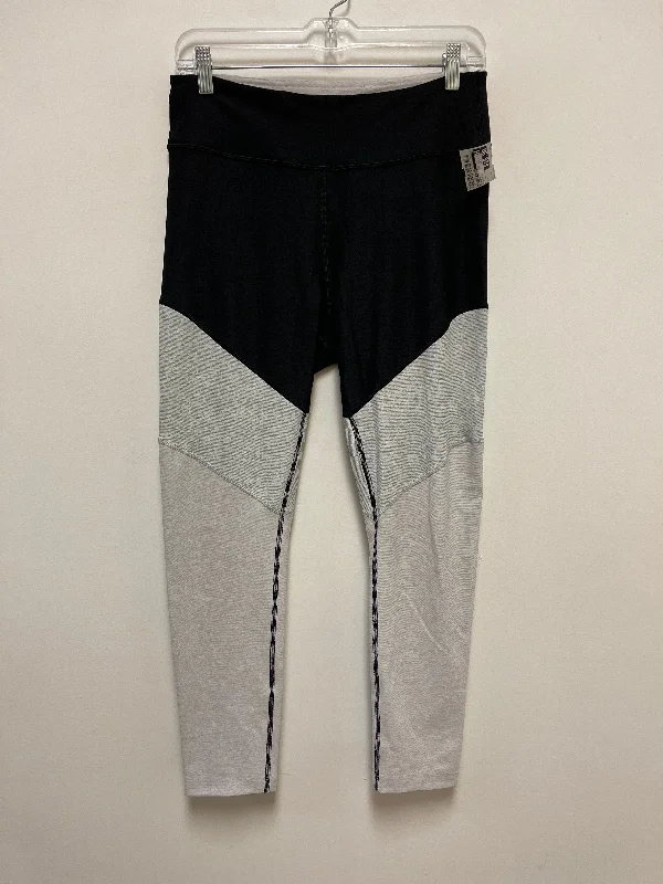 Light Layers Athletic Leggings By Outdoor Voices In Black & Grey, Size: L