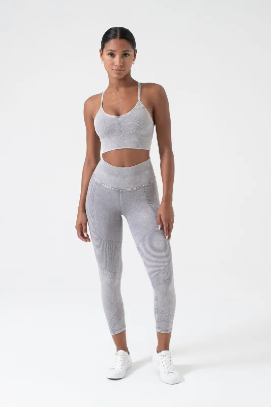 End Of The Year NUX Active Women's Shapeshifter 7/8 Leggings - Mineral Wash Stone Grey End Of The Year NUX Active Women's Shapeshifter 7/8 Leggings - Mineral Wash Stone Grey