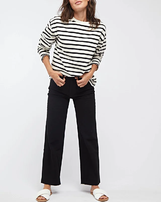 Feminine Charm Aberdeen High Rise Raw Hem Jeans