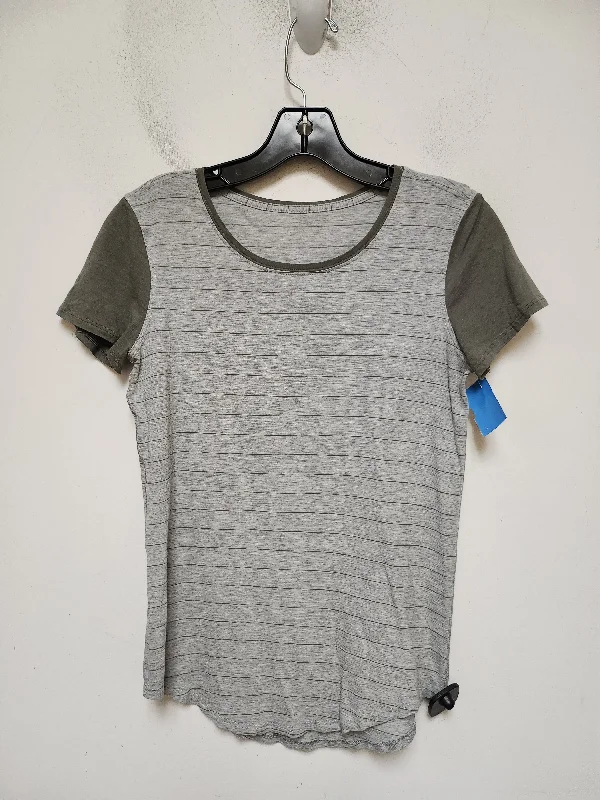Modern Chic Athletic Top Short Sleeve By Lululemon In Striped Pattern, Size: Xs