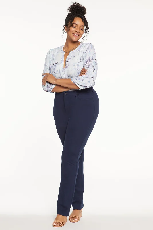 Bottom And Versatile Marilyn Straight Pants In Plus Size - Oxford Navy