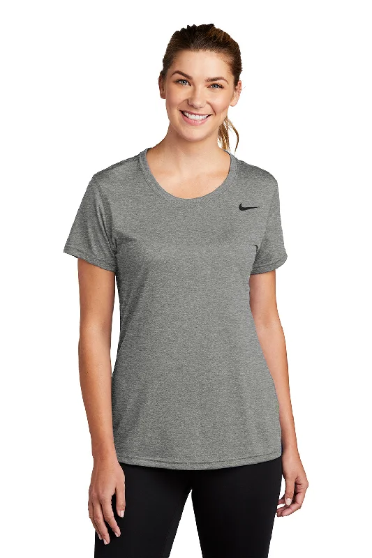 Elegant And Casual Nike Womens Team rLegend Dri-Fit Moisture Wicking Short Sleeve Crewneck T-Shirt - Heather Carbon Grey Elegant And Casual Nike Womens Team rLegend Dri-Fit Moisture Wicking Short Sleeve Crewneck T-Shirt - Heather Carbon Grey