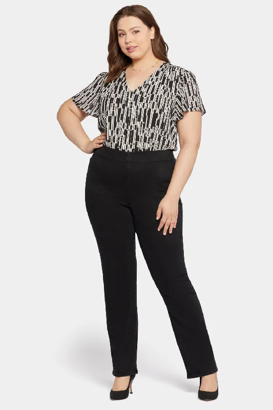 Everyday Style Pull-On Straight Pants In Plus Size - Stellar