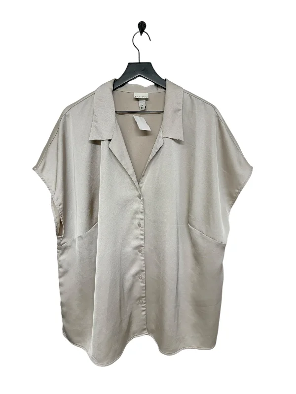 Advanced Design Top Short Sleeve By Ava & Viv In Taupe, Size: 2x