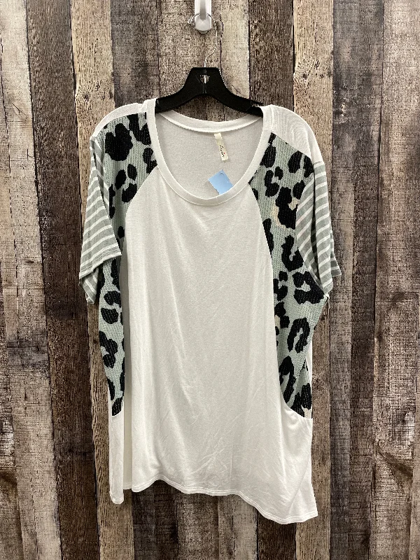 Fashion And Simplicity Top Short Sleeve By Celeste In White, Size: 3x
