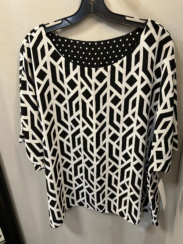 Soft Textures Top Short Sleeve By Chicos In Black & White, Size: 2x