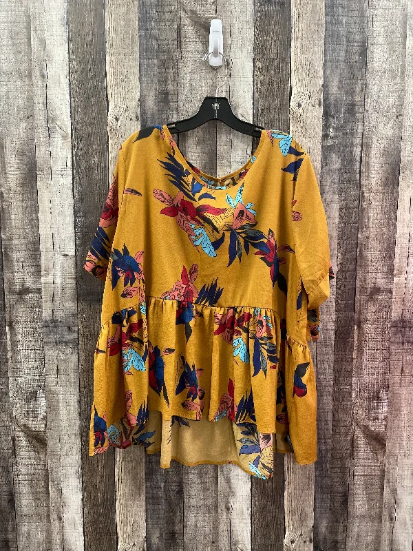 Romantic And Fresh Top Short Sleeve By Cmf In Multi-colored, Size: 4x