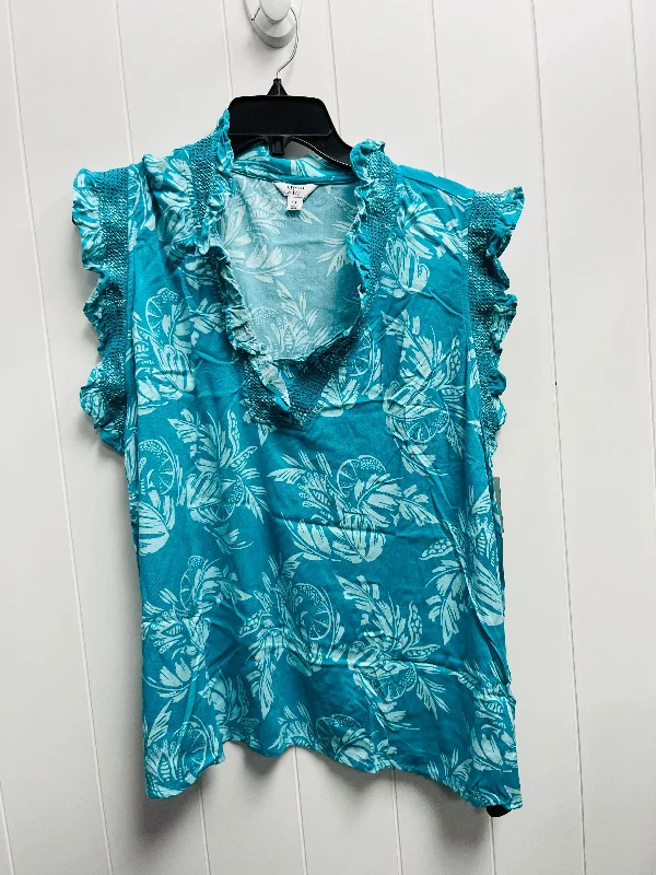 Casual Fit Wear Top Short Sleeve By Crown And Ivy In Green, Size: 2x