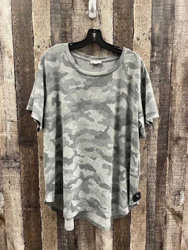 Romantic Temperament Top Short Sleeve By Jane And Delancey In Camouflage Print, Size: 2x Romantic Temperament Top Short Sleeve By Jane And Delancey In Camouflage Print, Size: 2x