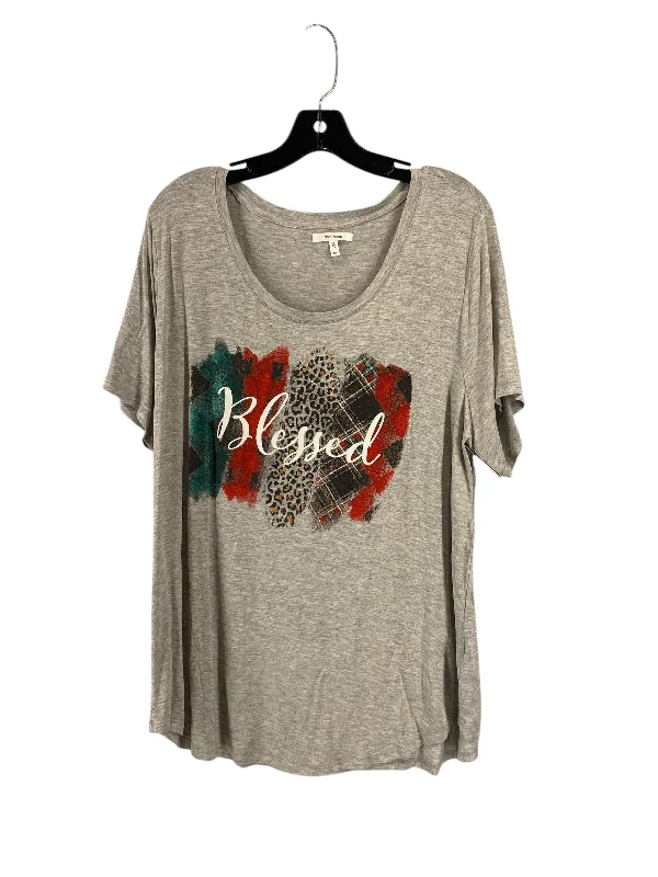 High-quality Fabrics Top Short Sleeve By Maurices In Grey, Size: 1x