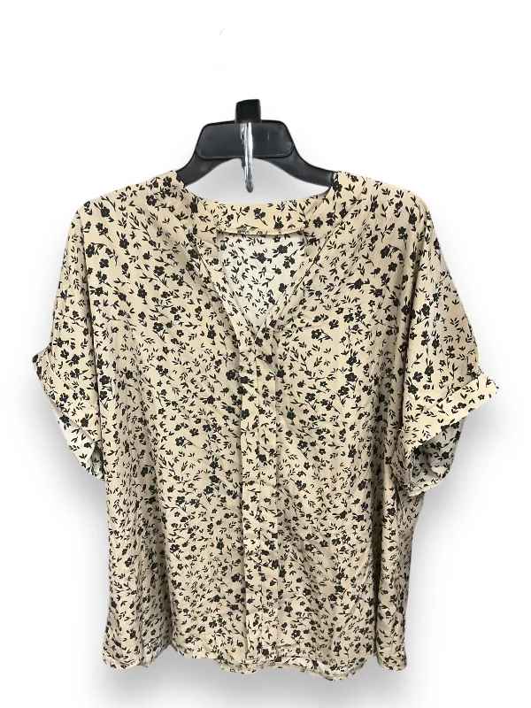 Design And Tailoring Top Short Sleeve By Shein In Floral Print, Size: 2x
