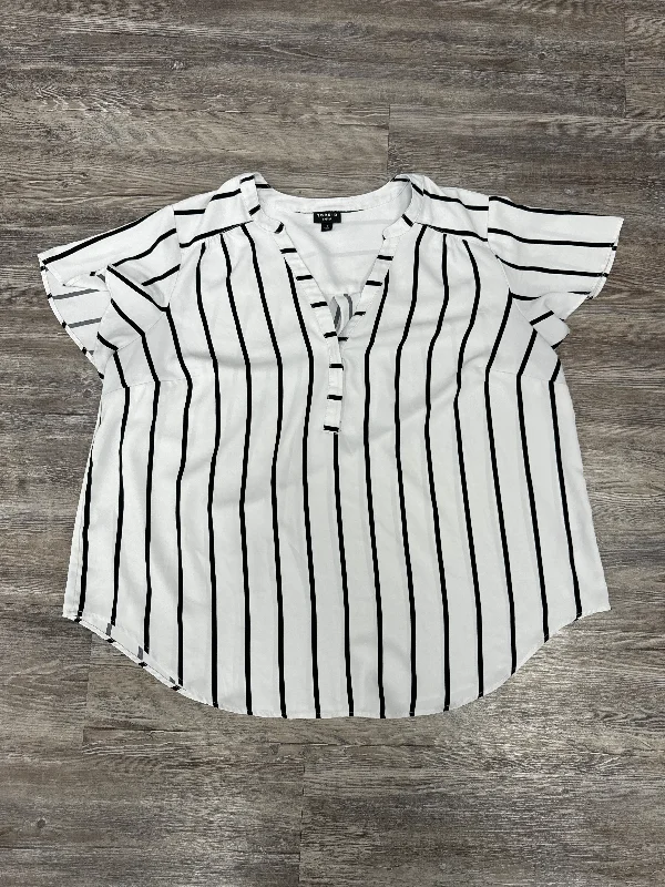Dressing Tips Top Short Sleeve By Torrid In Black & White, Size: 1x