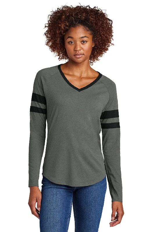 Personal Charm Sport-Tek Womens Halftime Stripe Long Sleeve V-Neck T-Shirt - Black/Heather Vintage Grey - New Personal Charm Sport-Tek Womens Halftime Stripe Long Sleeve V-Neck T-Shirt - Black/Heather Vintage Grey - New